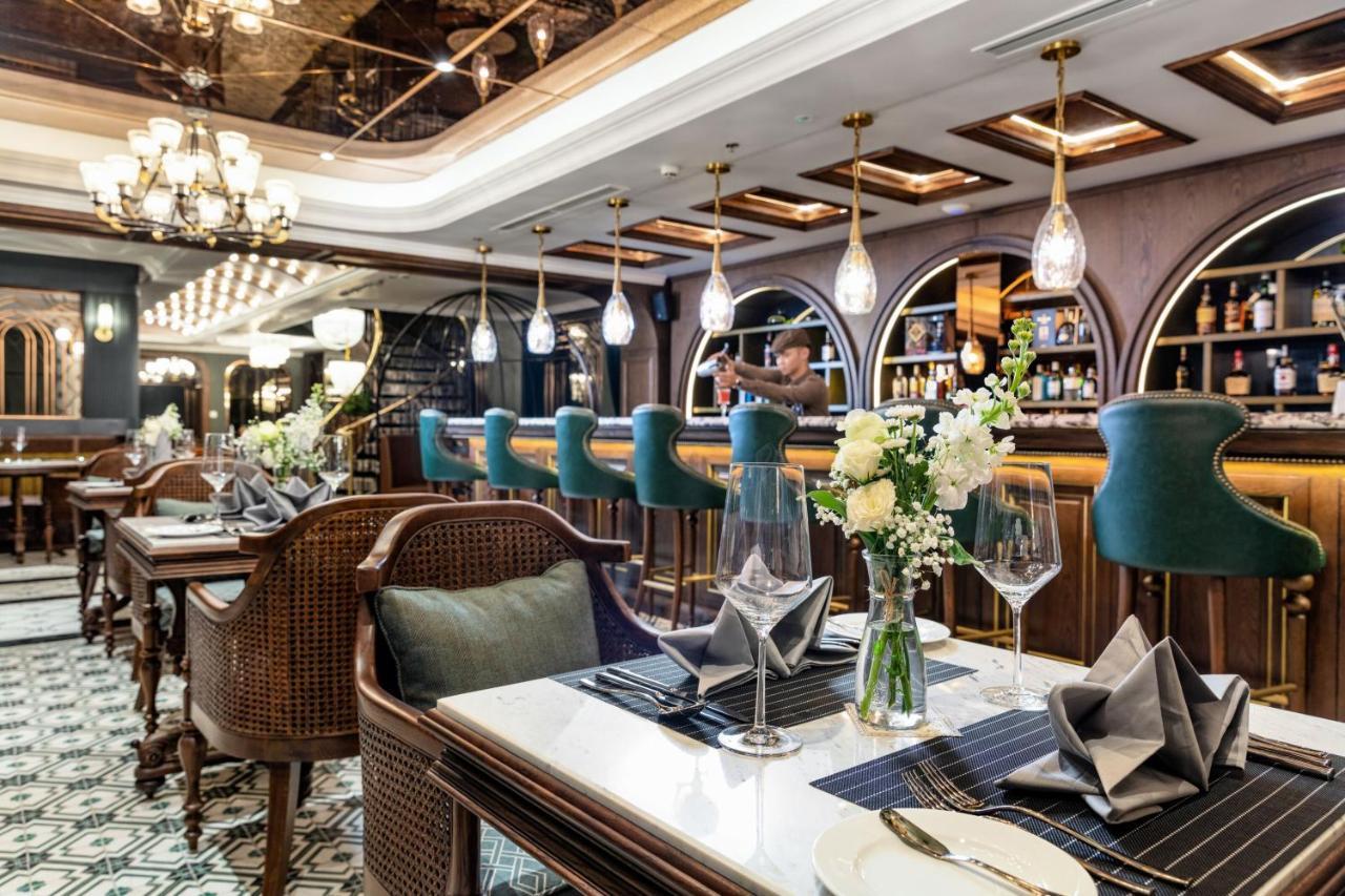 Peridot Grand Luxury Boutique Hotel Ханой Екстер'єр фото The interior of the restaurant